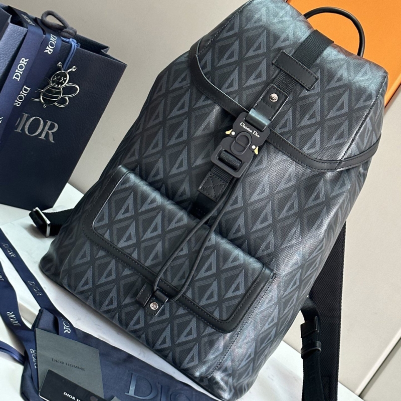 D*or backpacks